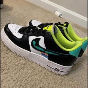 GRADESCHOOL 4.5 Nike Forces colorful